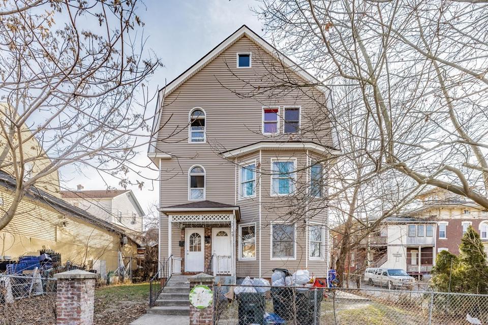 49 Prospect St, Springfield, MA 01107 18 Photos MLS 72929426 Movoto