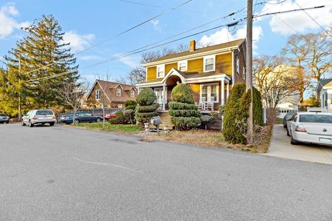 176 Bark St, Fall River, MA 02723 photo 2