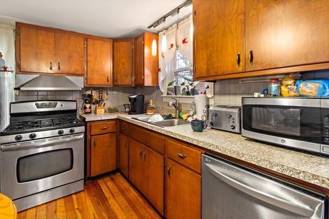 176 Bark St, Fall River, MA 02723 photo 14