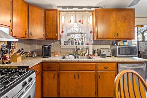 176 Bark St, Fall River, MA 02723 photo 13