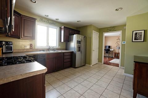 1562 Sumner Ave, Springfield, MA 01118 photo 13