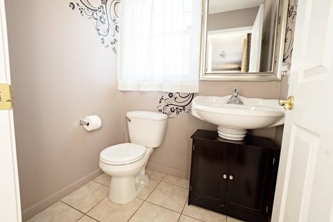 1562 Sumner Ave, Springfield, MA 01118 photo 8