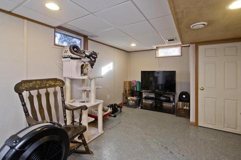 8 Timothy Cir, Springfield, MA 01119 photo 40