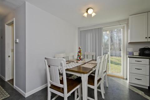 8 Timothy Cir, Springfield, MA 01119 photo 23