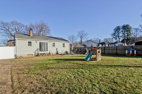 8 Timothy Cir, Springfield, MA 01119 photo 9