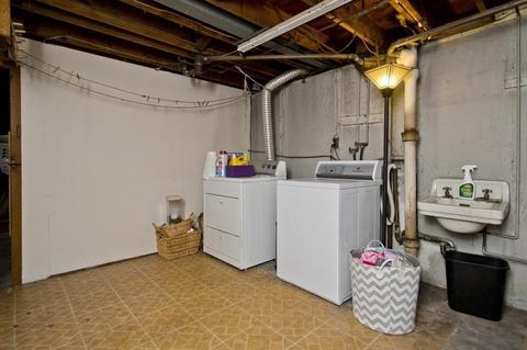 8 Timothy Cir, Springfield, MA 01119 photo 41