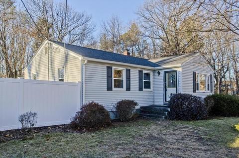 8 Timothy Cir, Springfield, MA 01119 photo 5