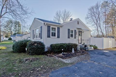 8 Timothy Cir, Springfield, MA 01119 photo 6