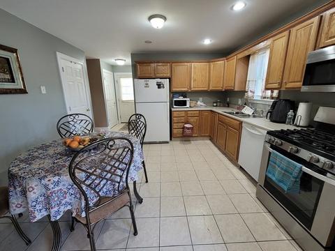 182 Vale St, Fall River, MA 02724 photo 12