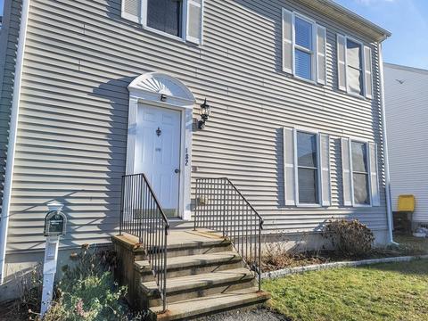182 Vale St, Fall River, MA 02724 photo 4