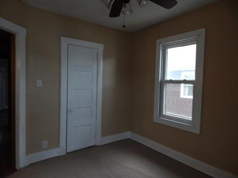 24 Schley St, Springfield, MA 01109 photo 13