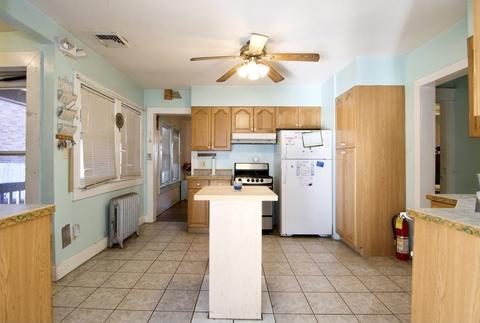 57 Bevier St, Springfield, MA 01107 photo 5