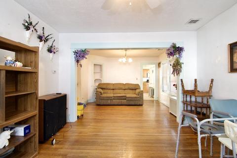 57 Bevier St, Springfield, MA 01107 photo 15