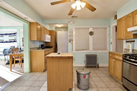 57 Bevier St, Springfield, MA 01107 photo 6
