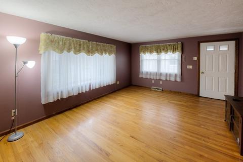 50 Dillon St, Worcester, MA 01604 photo 8