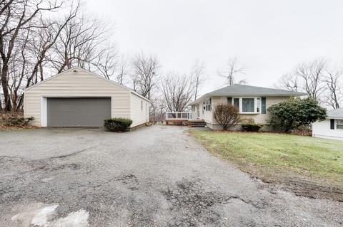 50 Dillon St, Worcester, MA 01604 photo 2