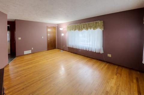 50 Dillon St, Worcester, MA 01604 photo 6