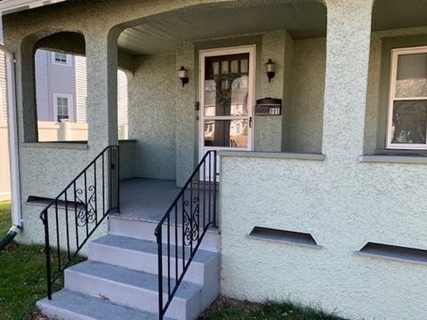 995 Sumner Avene, Springfield, MA 01118 photo 3