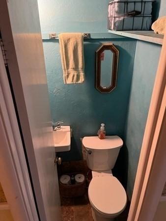 995 Sumner Avene, Springfield, MA 01118 photo 17