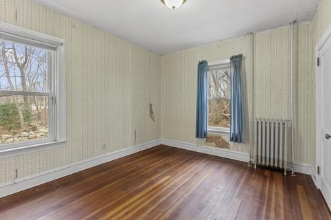 60 Moss St, Fall River, MA 02720 photo 21