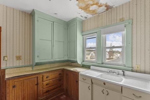 60 Moss St, Fall River, MA 02720 photo 41
