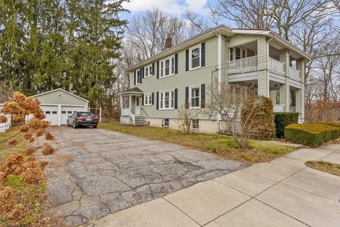 60 Moss St, Fall River, MA 02720 photo 5