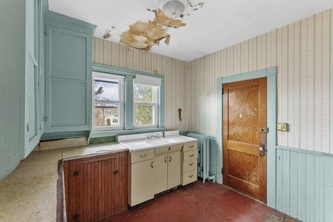 60 Moss St, Fall River, MA 02720 photo 39
