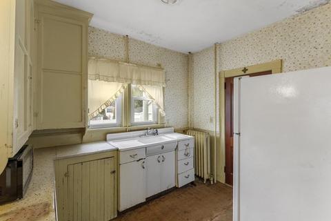 60 Moss St, Fall River, MA 02720 photo 25