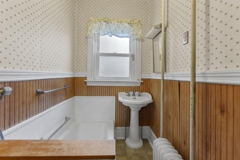 60 Moss St, Fall River, MA 02720 photo 24