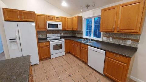 55 3rd St, Worcester, MA 01602 photo 18