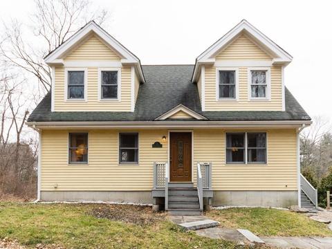 4 Heights Ter, Maynard, MA 01754 photo 2