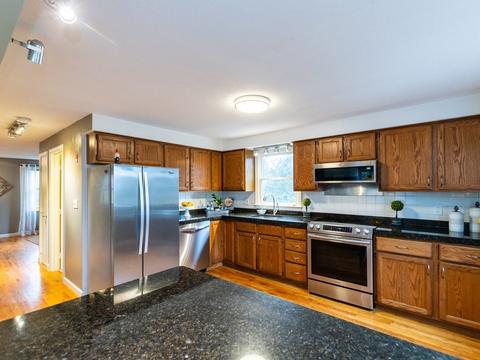 4 Heights Ter, Maynard, MA 01754 photo 14
