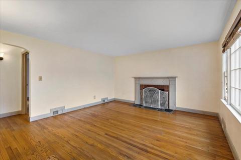 22 Lancaster St, Springfield, MA 01118 photo 13