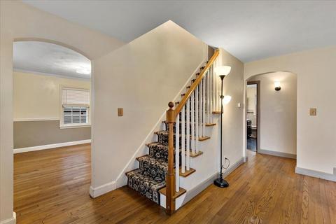 22 Lancaster St, Springfield, MA 01118 photo 9