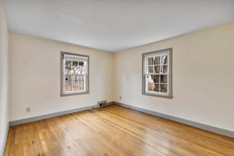 22 Lancaster St, Springfield, MA 01118 photo 18