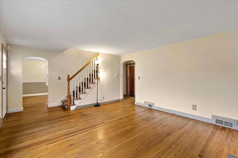22 Lancaster St, Springfield, MA 01118 photo 10