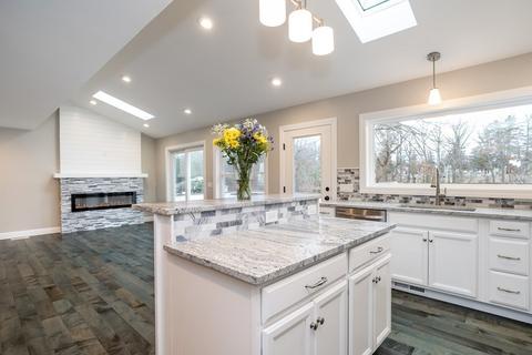 20 Pine St, Easthampton, MA 01027 photo 8