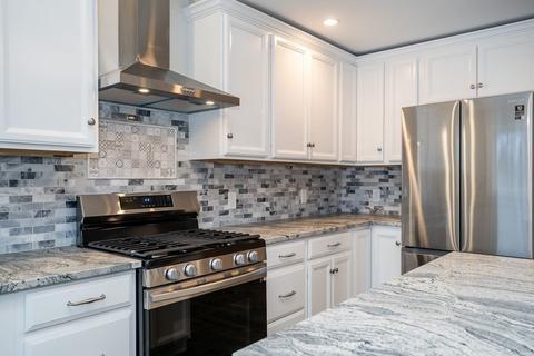 20 Pine St, Easthampton, MA 01027 photo 11