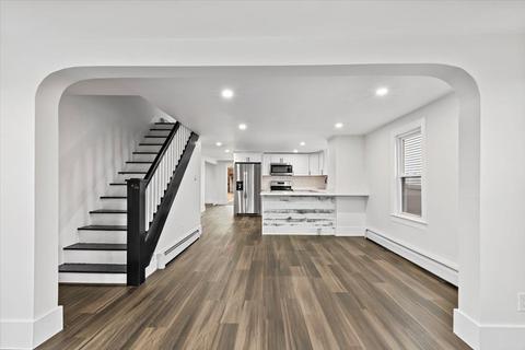 161 Laconia St, Springfield, MA 01129 photo 5