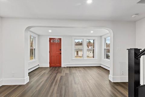 161 Laconia St, Springfield, MA 01129 photo 6