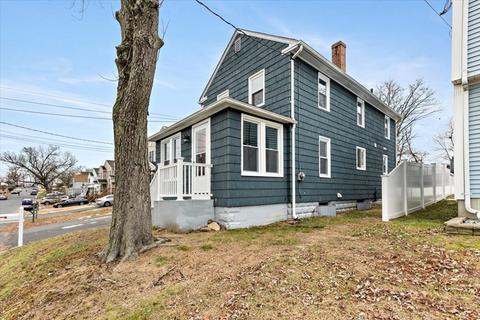 161 Laconia St, Springfield, MA 01129 photo 4