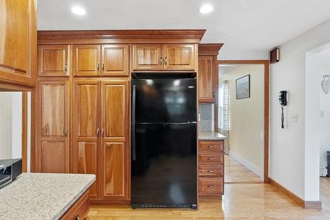 42 A St, Reading, MA 01867 photo 4