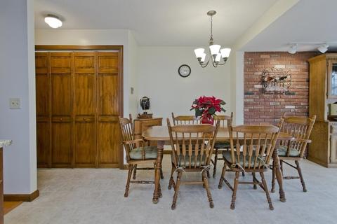 22 Adams St, Chicopee, MA 01013 photo 12
