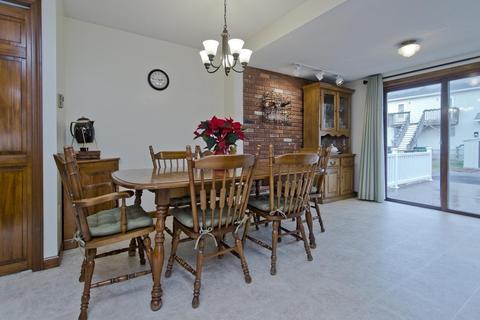 22 Adams St, Chicopee, MA 01013 photo 13