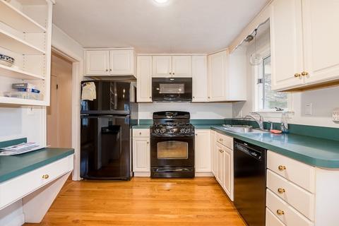 174 Robert Rd, Dedham, MA 02026 photo 8