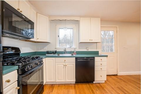 174 Robert Rd, Dedham, MA 02026 photo 9