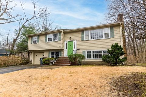 174 Robert Rd, Dedham, MA 02026 photo 2