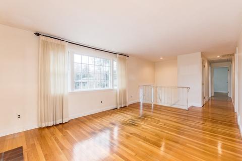 174 Robert Rd, Dedham, MA 02026 photo 3
