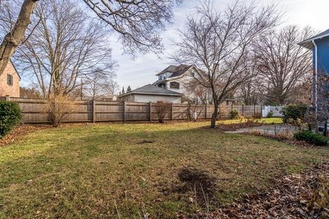 833 Great Plain Ave, Needham, MA 02492 photo 3