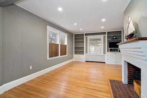 833 Great Plain Ave, Needham, MA 02492 photo 8